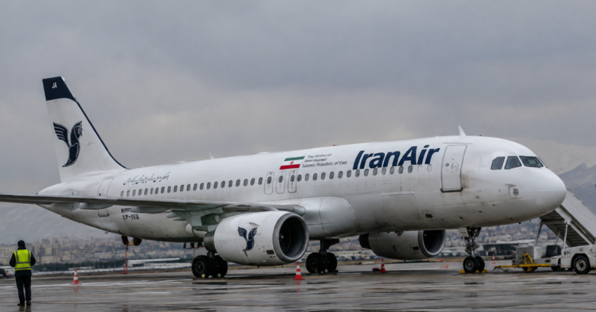 US Warns World: Fuel an Iranian Airliner, Lose Dollar Access