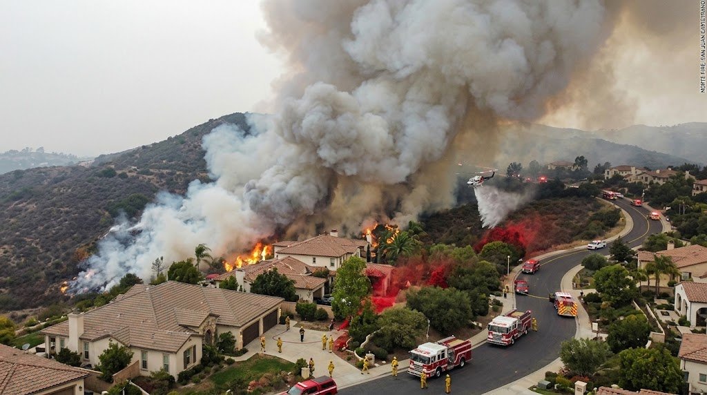 Norte Fire evacuation scene in San Juan Capistrano, California